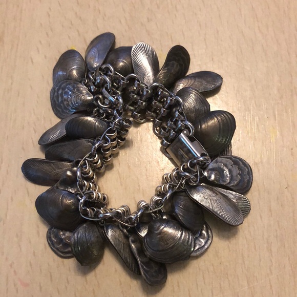Jewelry - Seashell clam muscle silver bracelet Vintage